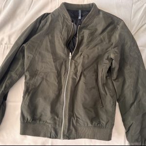 Bomber verde militar